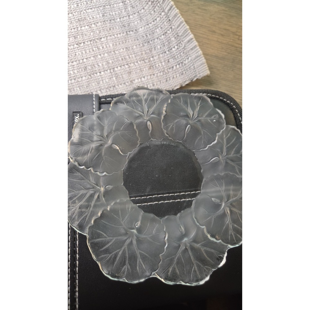 Lalique france on the bottom Honfleur Deep Saucer With Geranium Design - Picture 8 of 8